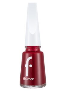Flormars legendary nail polish is easy to apply and extra shiny thanks to its special formula. The