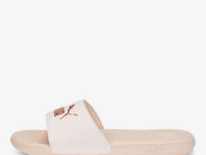 Make the most out of your lounge days with this pair of slippers.