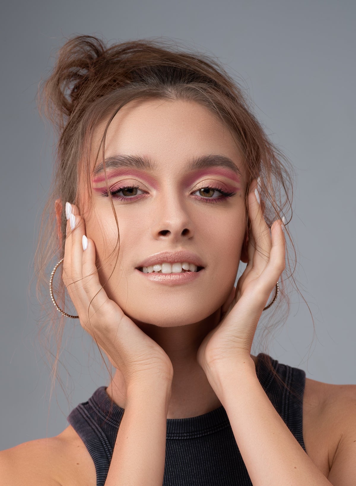 Cheesecake Queen Eyeshadow Palette is the yummiest bunch of colors. Create beautiful make-up look - Image 5