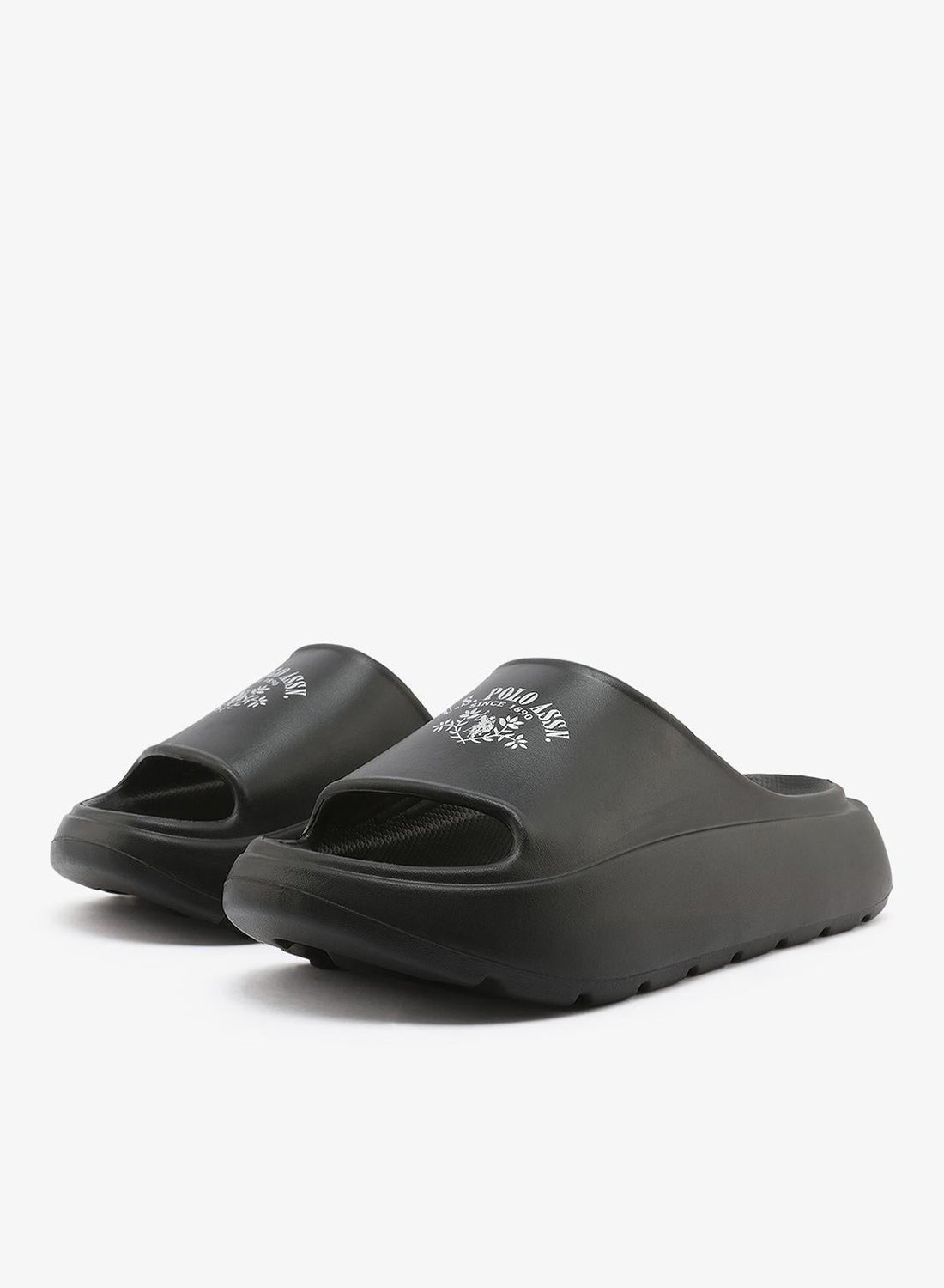 Meet these slides from U.S. POLO ASSN. Offering a sleek and modern look, these slides effortlessly - Image 4