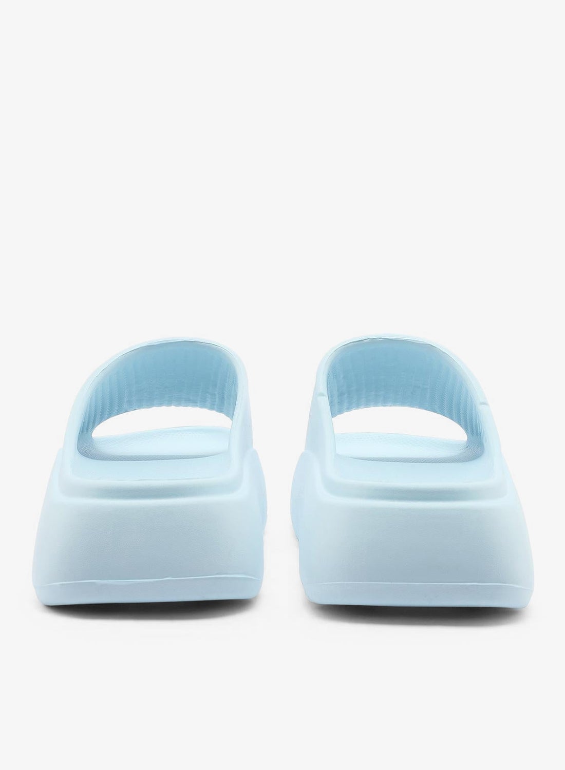 Meet these slides from U.S. POLO ASSN. Offering a sleek and modern look, these slides effortlessly - Image 3
