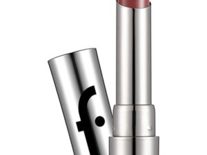 A lipstick with special texture enriched with oils to smooth your lips and offer a glossy, colorful