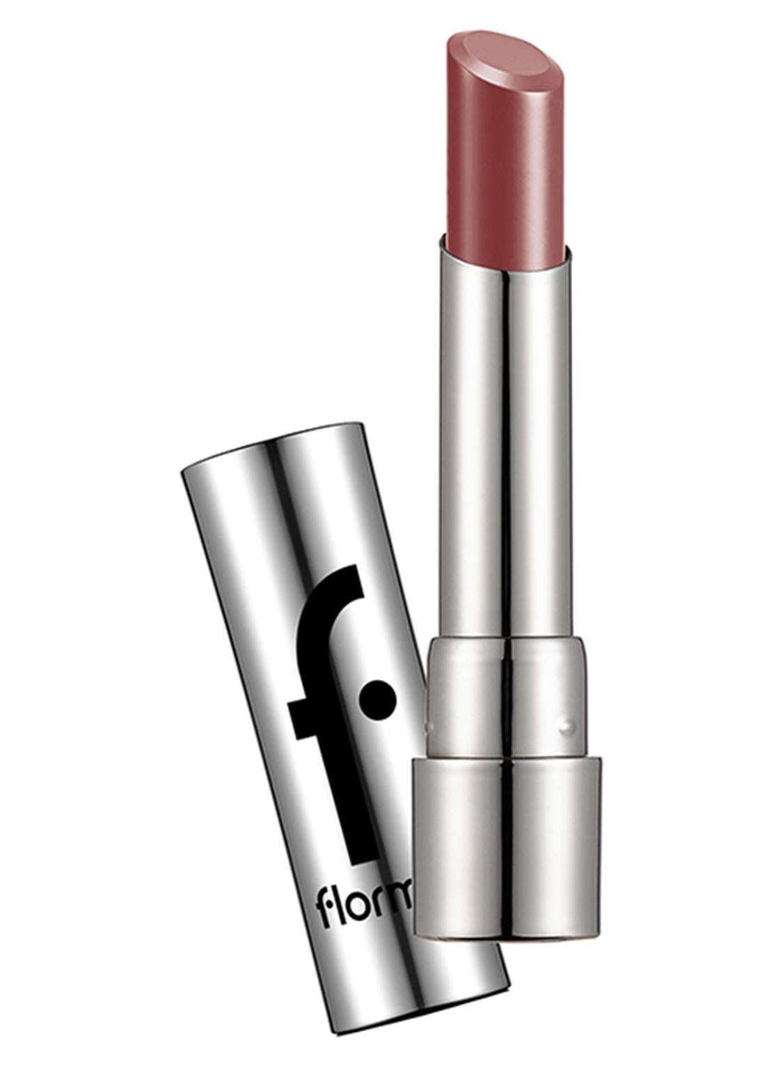 A lipstick with special texture enriched with oils to smooth your lips and offer a glossy, colorful