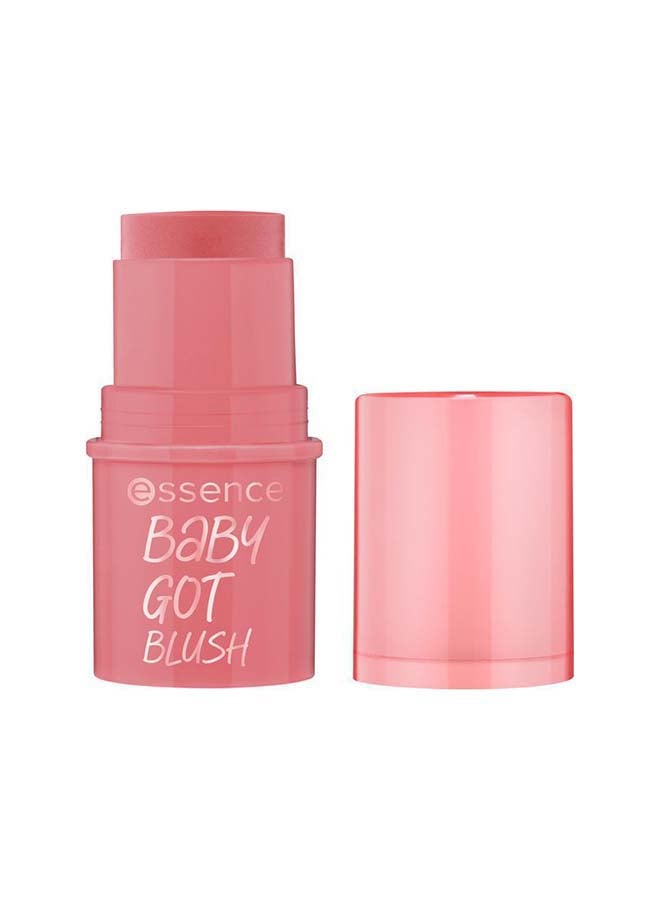 A lipstick with special texture enriched with oils to smooth your lips and offer a glossy, colorful - Image 4