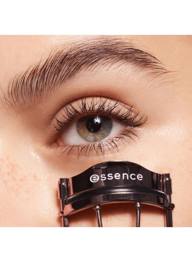 Must-have for a perfect eye look: The essence lash curler 01 All the way up is easy to use and - Image 4