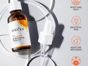 SADOER Vitamin C Brightening Essence Serum, Fresh Orange Extract, Moisturising Face Treatment, 30ml